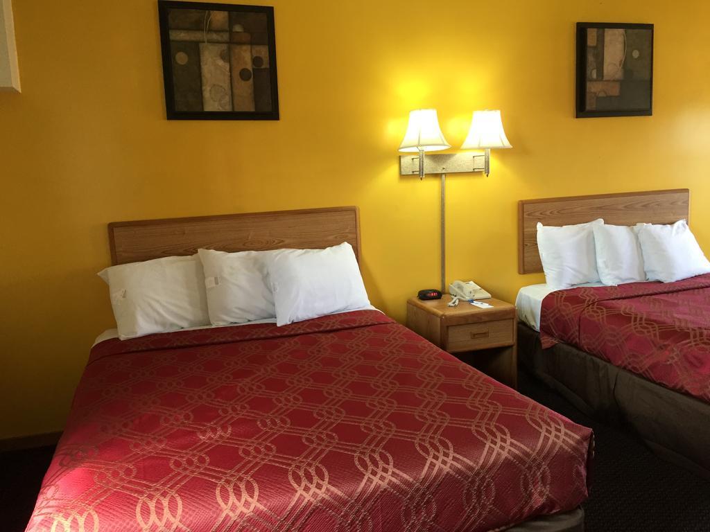 Rodeway Inn & Suites Austin Esterno foto